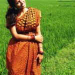 Ramya Pandian Instagram – “A day in the farm “♥️I fell in love with this kosavam saree draping style and farming♥️its a #throwback pic .. wish to do this again soon ☺️ #nostalgic #courtallam #farming #village #nature