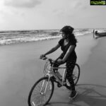 Ramya Pandian Instagram - Early morning cycling with sunrise is sooo much refreshing and seems to be a good workout too😜 happy morning 🙏🏻🌞 #26kms #workout #sundayfunday Panayur Beach