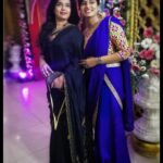 Ramya Pandian Instagram - “Adhoo andha paravai!!” 😜 With sister Sundari Divya @label_ts ❤️ click by Bawa @venkynani88888 🤗