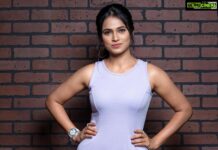 Ramya Pandian Instagram - #happyvibes ♥️ Photography @shadowsphotographyy @ajay_shadowsphotography Styling @anupamasindhia Make up @lakshmiajay_makeupartistry Hair stylist @mani_stylist_ #ramyapandian