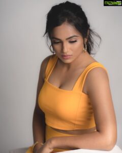 Ramya Pandian Instagram - “FLAWSOME” Photography & Styling: @anupamasindhia Gaffer: @gopikrish__photography Assistant: @jeromepaul6 Make up & Hair: @vijiknr #ramyapandian