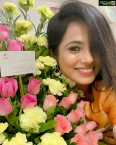Ramya Pandian Instagram - Year on year, all the effort that goes into making this day special brings so much joy and warms my heart. What makes it even more special is the social and environmental impact that these efforts carry - the sapling planting drive and the food donation in this time of need. 

I am truly blessed to have an amazing set of well-wishers who go above and beyond, to radiate positivity, not just today but everyday. A big 'Thank you' for taking the time and for all the gestures - I'm counting my blessings.

Thank you my dear #gethufans ❤️

Birthday girl is very happy 💃🏻

#ramyapandian
