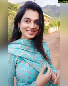 Ramya Pandian Instagram - Let's make happiness a lifestyle 🙂💃🏻

#ramyapandian