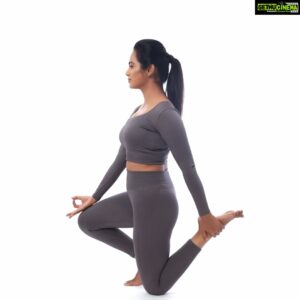 Ramya Pandian Instagram - "Just breathe"

One thing which I learnt - poses which look easier are tough ones to do 😋

Photography @sanjaysooriya 

Make up  @priyadharshini.makeupartist 

Hair stylist @nazia_hair_and_makeup

Stylist @anupamasindhia 

#ramyapandian
#internationalyogaday
#yoga #yogaforlife