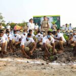 Ramya Pandian Instagram - As a tribute to Vivek sir, we've planted 59 saplings at SP office thiruvallur... He has been an inspiration to me and I promise to continue the legacy that he has left behind. He will live in our hearts always! Thank you @communitreeindia and thank you so much Aravindhan sir Superintendent of police Thiruvallur district 🙏🏻 Happy Earth day💚