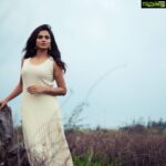 Ramya Pandian Instagram - All our dreams can come true if we have the courage to pursue them 😍 Photography @kamalesh_sathiyan Stylist @anupamasindhia MUA @sangeethamakeoverartistry #ramyapandian