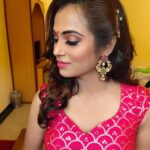 Ramya Pandian Instagram - When all set for #rakitarakitarakita #throwback #biggbosstamil4 MUA @priyadharshini.makeupartist Hair stylist @mani_hairstylist #ramyapandian