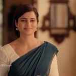 Ramya Pandian Instagram - Mugilan official trailer - premiers on October 30 starring @iamkarthikraj and @actress_ramyapandian . Watch it on ZEE5 #RiseofaDon #Mugilan @zee5tamil @zeetamizh #actressramyapandian