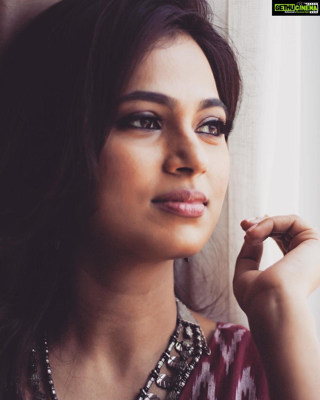 Ramya Pandian Instagram - Always believe that you can make possible, what the others think is impossible #ramyapandian #teamramyapandian