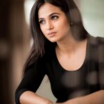 Ramya Pandian Instagram – Nothing good stands without the right attitude😊
#ramyapandian #teamramyapandian #bigboss4tamil
Photography @camerasenthil 
MUA @priyadharshini.makeupartist