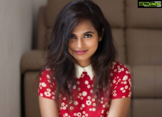Ramya Pandian Instagram - "Happiness is a choice that requires effort at times" Photography @anupamasindhia MUA @priyadharshini.makeupartist #ramyapandian