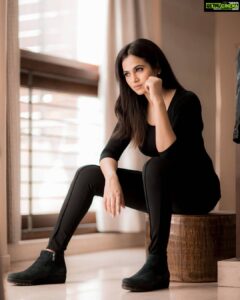 Ramya Pandian Instagram - Photography @camerasenthil MUA @priyadharshini.makeupartist Styling @anupamasindhia #ramyapandian