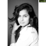 Ramya Pandian Instagram – “Thoughts are powerful”

Photography @suren_studiomyth 
Styling @sundari_designer @label_ts_official 
#ramyapandian 
#photoshoot #blacknwhite