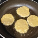 Ramya Pandian Instagram - Yummy banana pancakes 😋 4 bananas,half ball jaggery,1 cup wheat flour, quarter cup rice flour with a pinch of salt, quarter spoon cooking soda( if needed)....mix all the above well and shallow fry in ghee... #quarantinecooking