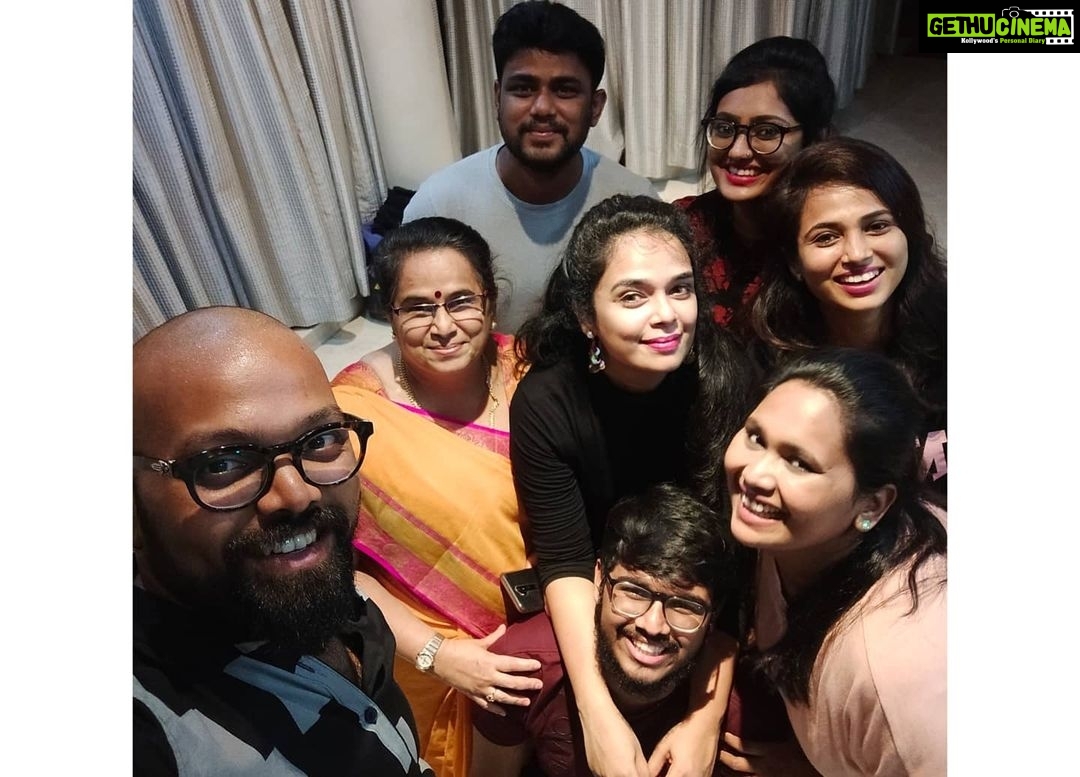 Ramya Pandian Instagram - Happy birthday to my childhood friend, my beautiful lovely sister @sundari_designer 💐💐 #happybirthday #siblings #ramyapandian