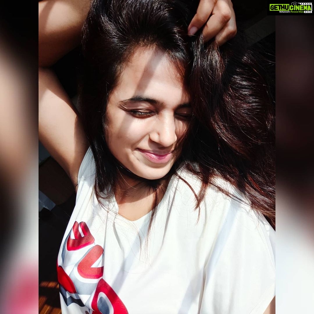 Ramya Pandian Instagram - Vitamin D is good for health 😍😋 #sunkissed #ramyapandian