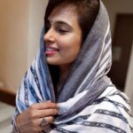 Ramya Pandian Instagram - "Its time to remember what its like to feel alive" Pc @parasu_pandian Costumes @sundari_designer Accesories @original_narayanapearls #ramyapandian #quarantineshoot