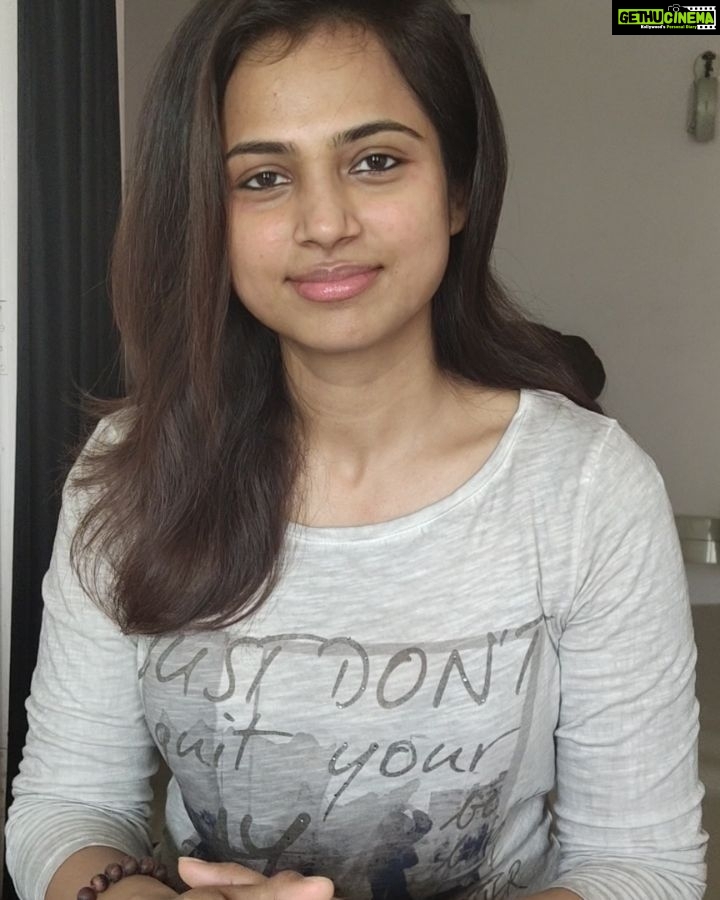 Ramya Pandian Instagram - On this World Oral Health Day, take your pledge today with Colgate Vedshakti! “I pledge to keep my mouth Vedshakti-clean for better overall health” “என் முழு ஆரோக்கியத்திற்காக எனது வாயை வேத்ஷக்தி கொண்டு சுத்தமாக வைத்திருக்க உறுதிமொழி எடுக்கிறேன்” Here is how: Give a missed call to 8686-51-8888 to pledge to keep your mouth Vedshakti-clean for better overall health. Complete the sentence ‘I pledge to keep my mouth Vedshakti-clean for better overall health because …’, post it on your social media handles with #OralHealthOverallHealth Stand a chance to win one year’s supply of Colgate Vedshakti and get featured in The Hindu வாய் சுத்தம் என்றால் நீங்களும் ஹெல்தி – A pure mouth means a healthy you #OralHealthOverallHealth #ColgateVedshakti #THReaderConnect T&C Apply