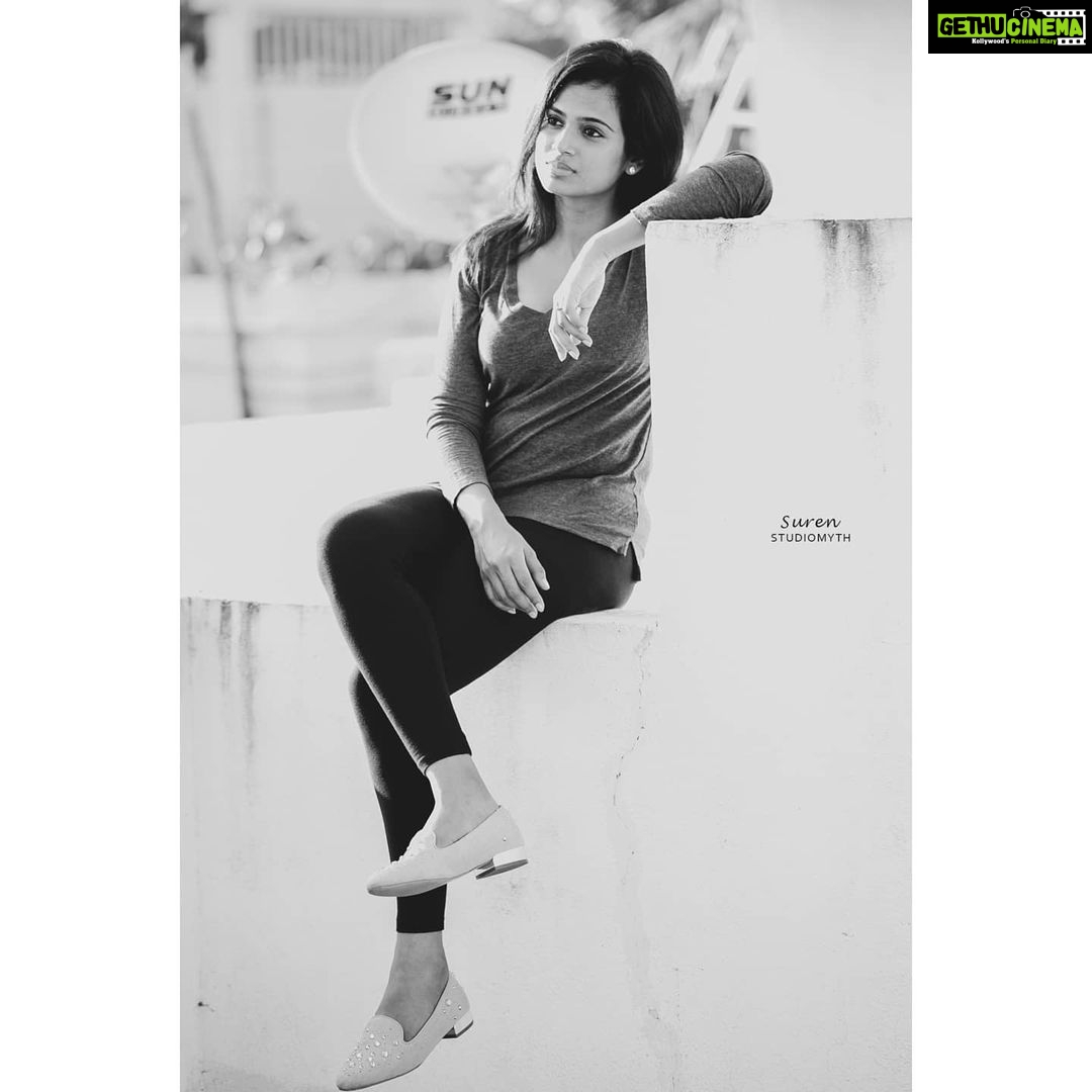 Ramya Pandian Instagram - Photography @suren_studiomyth #ramyapandian #casual #photoshoot