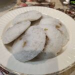 Ramya Pandian Instagram - Peel of ridge gourd thovayal with potato stuffed idly Recipe courtesy @arjun_chef154 #cookingisfun #ramyapandian