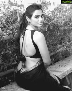 Ramya Pandian Instagram - TWILIGHT 🖤

Photography @surenstudiomyth 

#ramyapandian