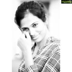 Ramya Pandian Instagram – #blacknwhite 🖤

Photography @suren_studiomyth 
#casual #photoshoot 
#ramyapandian