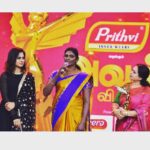 Ramya Pandian Instagram - #avalvikatanawards MUA @priyadharshini.makeupartist Costumes @thisadesignstudio Earings @original_narayanapearls #ramyapandian