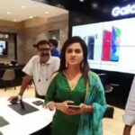 Ramya Pandian Instagram - Happy launching #samsungnote10lite at Samsung store @marinamallchennai Happy me and happy customers 😄 @balaji.ramachandran @samsungindia Costumes @thisadesignstudio Earrings @original_narayanapearls #ramyapandian