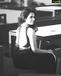 Ramya Pandian Instagram - TWILIGHT 🖤

Photography @surenstudiomyth 

#ramyapandian
