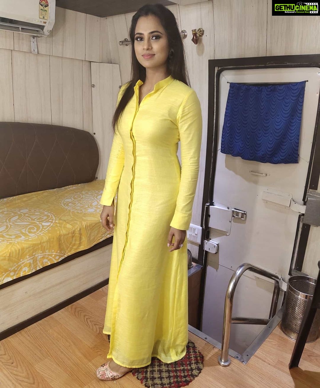 Ramya Pandian Instagram - #CookWithComali saturday and sunday 8pm @vijaytelevision Costumes @mabia_mb MUA @priyadharshini.makeupartist Accesories @original_narayanapearls #VijayTelevision #realityshow #ramyapandian
