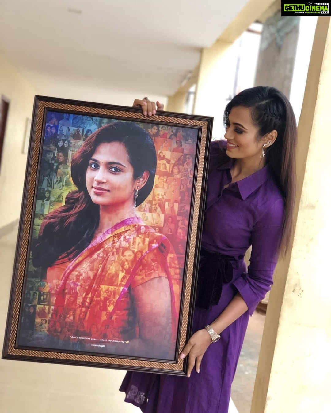 Ramya Pandian Instagram - Thank you @icandy_gifts to capture the wonderful moments in one frame Best wishes @_dhinesh_siva_ #icandygifts #ramyapandian