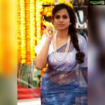Ramya Pandian Instagram - Six yards of pure grace 😍 #sareelove PC @rocky_richardson Saree from @herowntrends Blouse from @label_ts_official MUA @layamakeupartistry Accesories @original_narayanapearls #ramyapandian