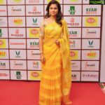 Ramya Pandian Instagram – Vikatan kitchen yummy awards 😍

Costumes : @mabia_mb @priyaregan_84 
Accesories : @original_narayanapearls 
@vikatan_emagazine @cinemavikatan @vikatan.tv 
#saree #loveforsaree 
#ramyapandian