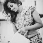 Ramya Pandian Instagram - PC @suren_studiomyth Accesories @original_narayanapearls Block printed chanderi cotton saree from @adithiudayakumarofficial #ramyapandian #casual #nomakeup #saree #photoshoot #terracephotoshoot