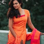 Ramya Pandian Instagram – Wearing linen salwar from @cleo_clothings for @vijaytelevision reality show #CookWithComali 
Photography @_starkcreatives_ 
#ramyapandian