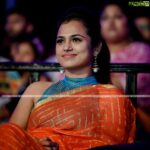 Ramya Pandian Instagram - "Our dreams are life's purpose. Lets keep our head up and heart strong" Costumes @mabia_mb @priyaregan_84 MUA @layamakeupartistry Accesories @original_narayanapearls #ramyapandian #saree #sareelove