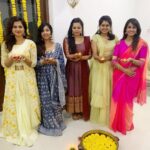 Ramya Pandian Instagram - Diwali celebration with family ❤ #diwali #diwaliparty #familytime Love the outfit from @radheyscouture ....thank you🙏🏻 #ramyapandian