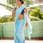 Ramya Pandian Instagram - "Every eyes have their own vocabulary and its a beautiful language to learn" PC @suren_studiomyth Accesories @original_narayanapearls #saree #sareelove #casual #photoshoot #ramyapandian