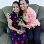 Ramya Pandian Instagram - I wish to thank twitter for letting my childhood best friend to find me after 20 long years 🙏🏻 You joined twitter just to find me 😘that’s so cute ❤️I always missed you vidhya.. now can’t express my happiness in words .. and you remember soo much about our childhood and it was one such evening reviving lot of cute memories 😘love ur rose plant gift, you are such a cutie 😘🤗
