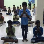 Ramya Pandian Instagram - Special and powerful prayers 🙏🏻 These innocent faces and hearts give so much peace of mind ... once a while let’s try to spend some quality time with them .... our little support will be of great help to them ... they are in need of monthly provisions so if you are willing to sponsor please do contact Vivek Balan ‭96775 87587‬ #udhavumullangal Marai Malai Nagar