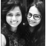 Ramya Pandian Instagram – Happy happy birthday my saviour my designer and sometimes my make up artist and a very good friend @heena_lunawat 💐💐🎸💃🏻🤩🤗❤️😘 Have a happy day and an awesome successful year 🤗