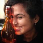 Ramya Pandian Instagram - #crazyme 😜 This pic is taken for the colourful bottle and not me 🙈 PC @ashwinramragu Tovo Infusions