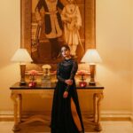 Reba Monica John Instagram - I chose to do an all black, super bold look for my Wedding Reception and It couldn’t have been better ✨😏 Thanks to my badass team who made sure to make me look smokin 🔥 Photography @magicmotionmedia Outfit @t.and.msignature MUH @makeupbytonymua #rebnebanadijoedi #mojo #twoisbetterthanone #weddingreception #goboldorgohome #badassbride 😋 The Leela Palace Bengaluru