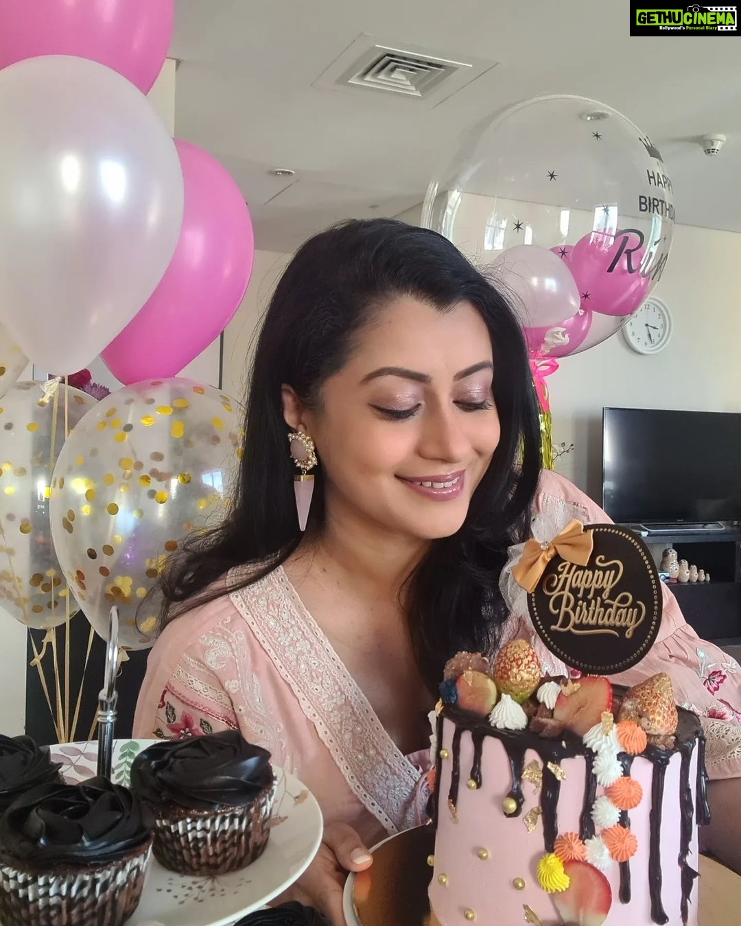Reenu Mathews Instagram - Its my Birthday🎂Thank you so much everyone for the wishes & love . Am really grateful for having an amazing Birthday eventhough i was working. Thank you Thayyiba @thayyibscape for making the yummiest Tender coconut cake & those chocolate truffles. We loved it... Am just gonna relax & enjoy the rest of the day. Was too tired after the flight to choose just one pic😄 So posted a few.😉 . . #birthdaygirl #birthdaycelebration #yummycakes #reenumathews #gratefulheart #blessed
