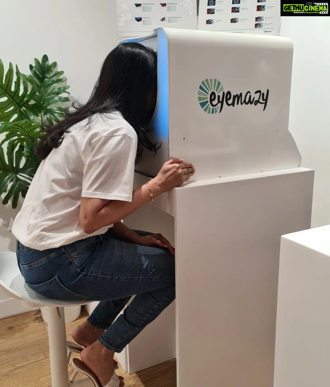 Reenu Mathews Instagram - Are you looking for a Unique personalised gift for your loved ones? Check out @eyemazy_dubai.marina at Dubai Marina mall. They take a picture of your eye & create a beautiful art piece. They are running special offers for Valentines day till February 15th. This is the perfect gift for any occasion & for families as well. Totally loved this innovative idea😍 . . #giftingideas #uniquegifts #personalisedgifts #eyemazydubaimarina #dubaiinfluencer #desiinfluencer #reenumathews Emirate of Dubai