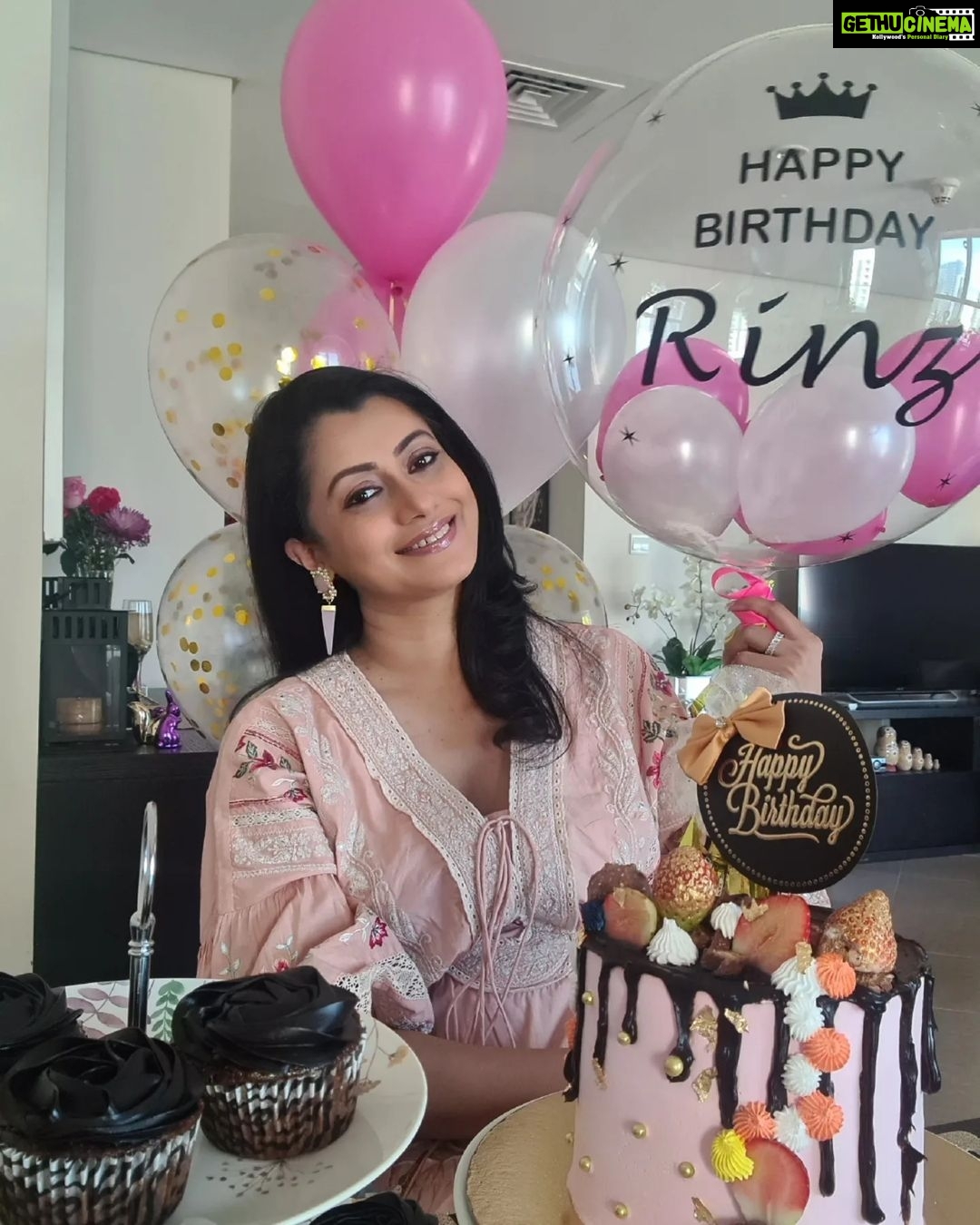 Reenu Mathews Instagram - Its my Birthday🎂Thank you so much everyone for the wishes & love . Am really grateful for having an amazing Birthday eventhough i was working. Thank you Thayyiba @thayyibscape for making the yummiest Tender coconut cake & those chocolate truffles. We loved it... Am just gonna relax & enjoy the rest of the day. Was too tired after the flight to choose just one pic😄 So posted a few.😉 . . #birthdaygirl #birthdaycelebration #yummycakes #reenumathews #gratefulheart #blessed
