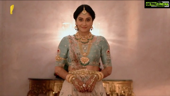 Regina Cassandra Instagram - #muharatathome with #kalyanjewellers ✨ #kalyanbridallook @kalyanjewellers_official