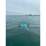 Regina Cassandra Instagram - What I do in the water vs. what @sdevvarman does. He gets sooo pissed that I take my phone out there during class. 😂 He just fails to understand my eagerness to share all of this with everyone 🤷🏻‍♀️😔😬🙃 📷 : @kuttisurf