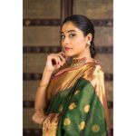 Regina Cassandra Instagram - 🙏🏼☺️ ennama kannu sowkiyama? Saree - @sailesh_singhania Blouse - @archana.karthick Jewelry - @theamethyststore Makeup - @makeup_by_poornima Hair - @hairologyby_chinna Photography - @the_pixel_farmer Styled by Divya and Navya - @designbyblueprint & @blueprint_by_navya_divya