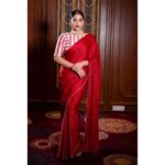 Regina Cassandra Instagram - Everything should be effortless no? Saree - @LittleThingStudio Jewellery - @HouseOfDoro Photography - @Frames_By_Nithin Editing - @KiransaPhotography Styled by @DesignByBlueprint & @Blueprint_By_Navya_Divya